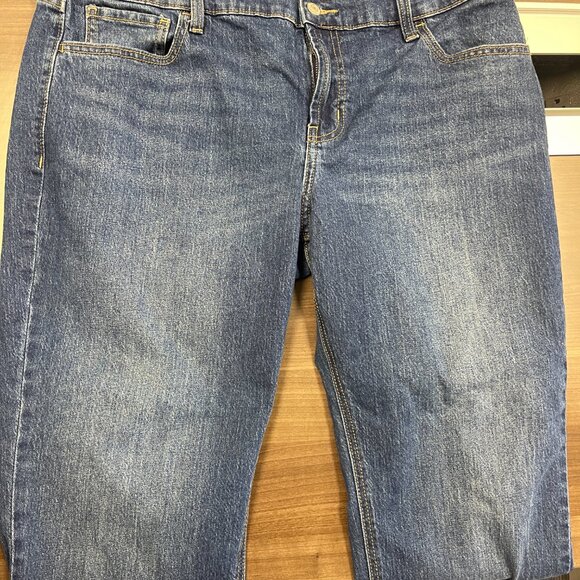 Old Navy Mid-Rise Wow Boyfriend Straight Jeans-14 Short - Picture 3 of 4